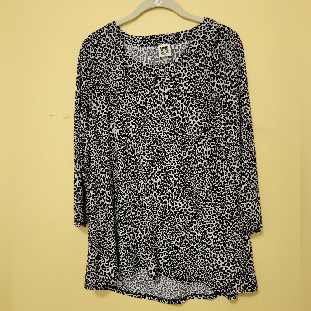 💥3‎ for $30💥 Anne Klein Cheetah print Tunic top, size small
